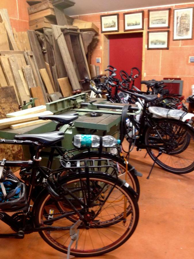 Chez L'Antiquaire Bed & Breakfast Hauterives Bagian luar foto