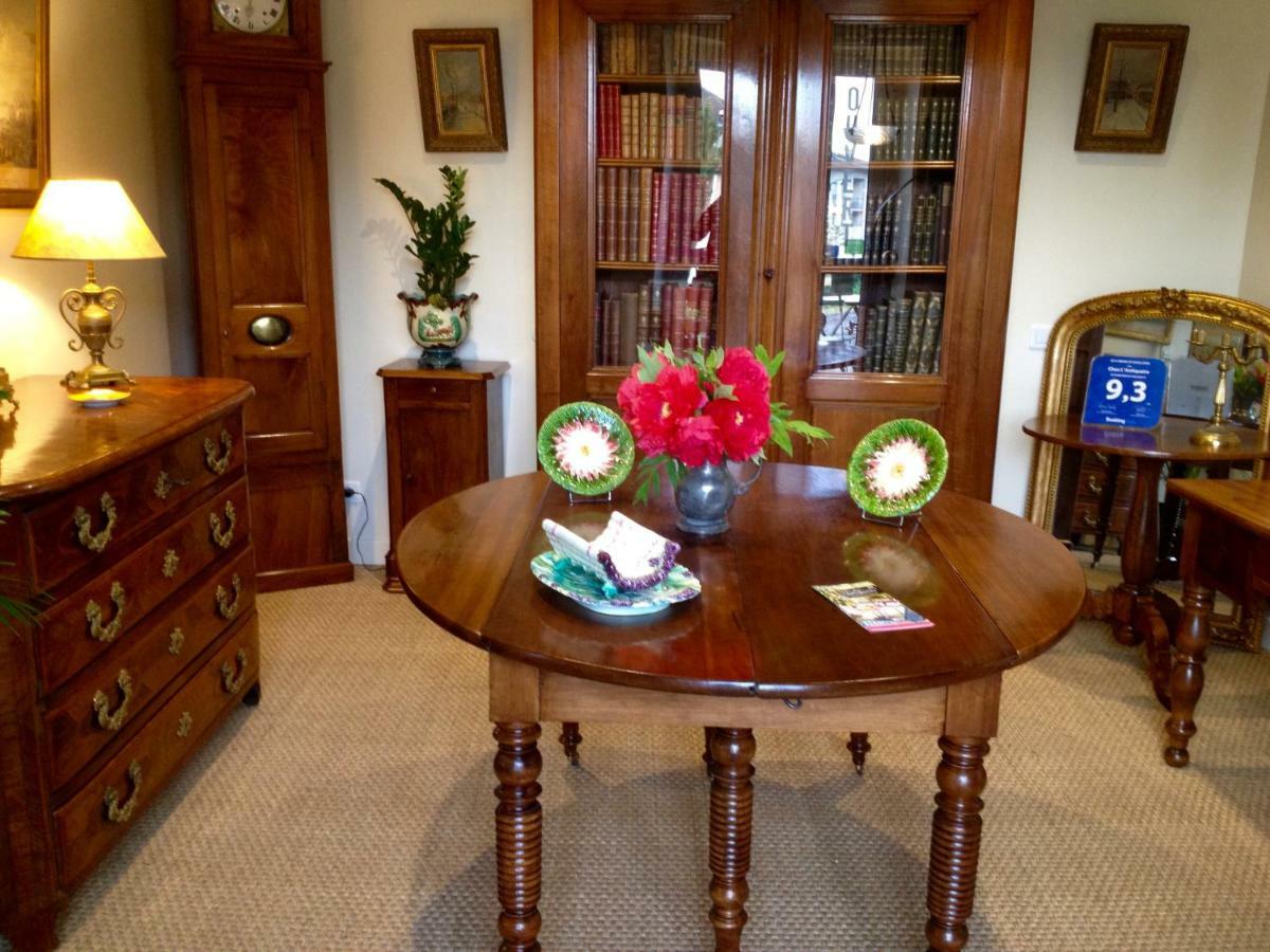 Chez L'Antiquaire Bed & Breakfast Hauterives Bagian luar foto