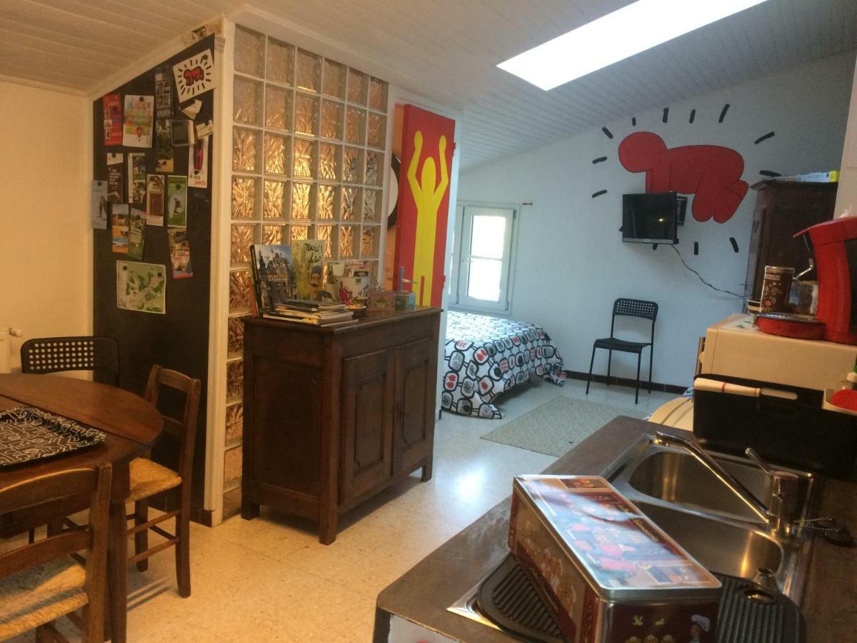 Chez L'Antiquaire Bed & Breakfast Hauterives Bagian luar foto