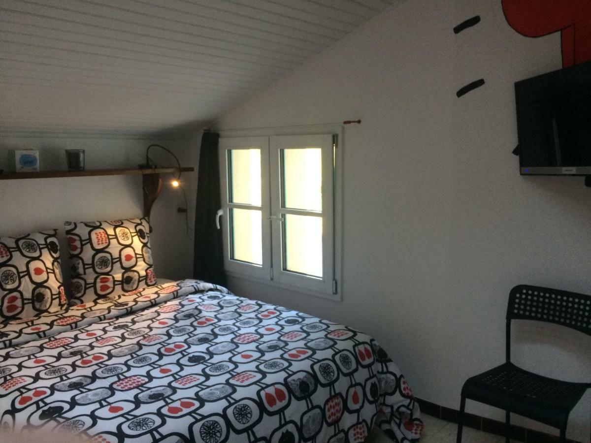 Chez L'Antiquaire Bed & Breakfast Hauterives Bagian luar foto